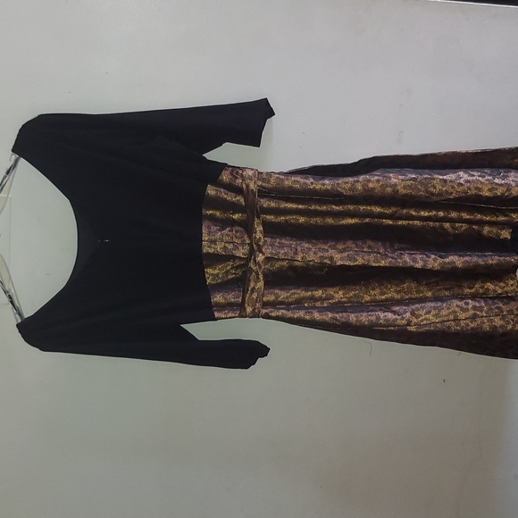 BNWOT Size 24W Jessica Howard cocktail Dress with gold designs - Picture 8 of 12